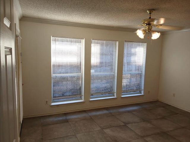 821 Hill Street, Grand Prairie, TX 75050