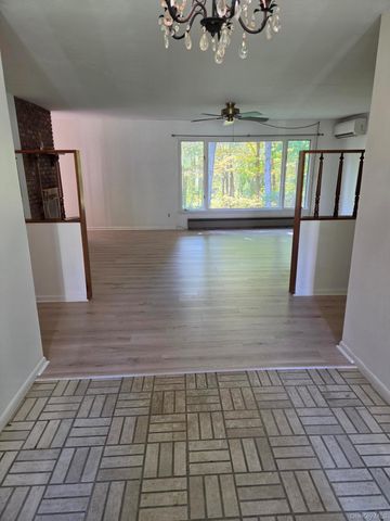17 Nanuwitt Lane, Salisbury Mills, NY 12577