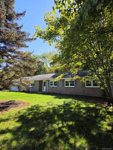 17 Nanuwitt Lane, Salisbury Mills, NY 12577