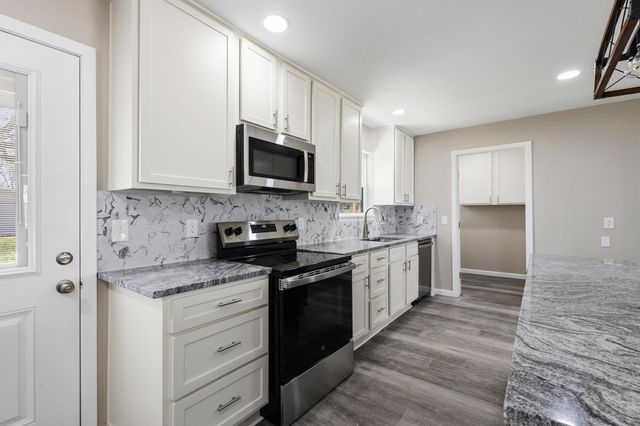 1704 Harris Street, Gainesville, TX 76240