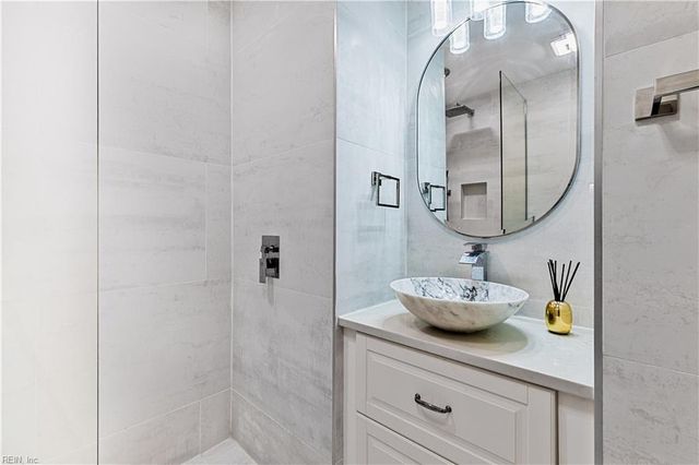 1933 E Ocean View AVE, Norfolk, VA 23503