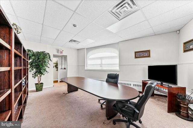 101 E DARBY RD, Havertown, PA 19083