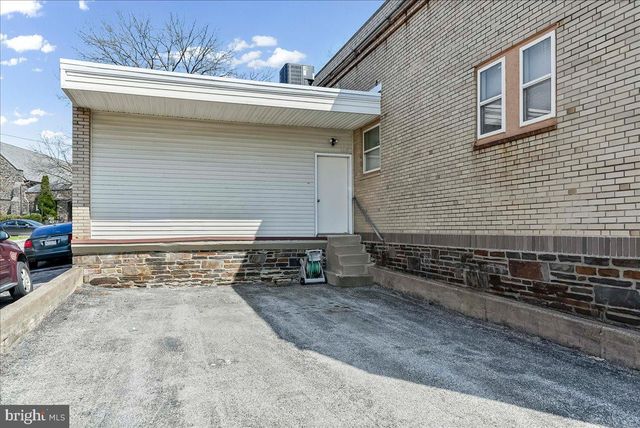 101 E DARBY RD, Havertown, PA 19083