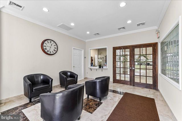 101 E DARBY RD, Havertown, PA 19083