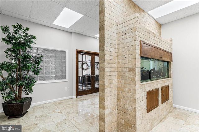 101 E DARBY RD, Havertown, PA 19083