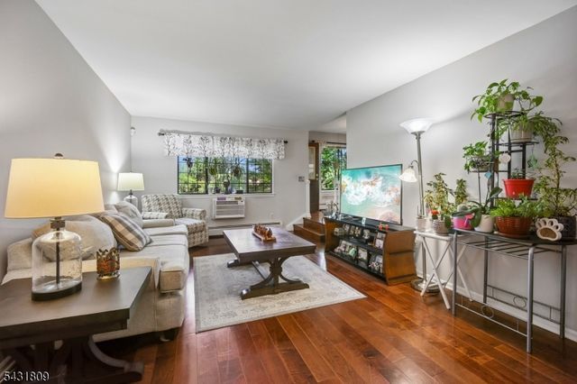 10 Sentinel Ct H, Chatham Twp., NJ 07928