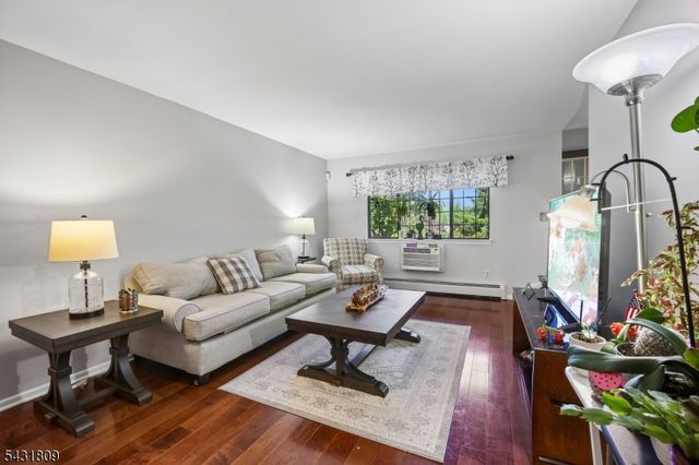 10 Sentinel Ct H, Chatham Twp., NJ 07928