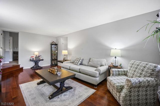 10 Sentinel Ct H, Chatham Twp., NJ 07928