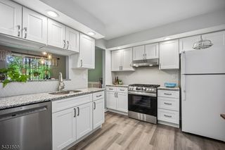 10 Sentinel Ct H, Chatham Twp., NJ 07928