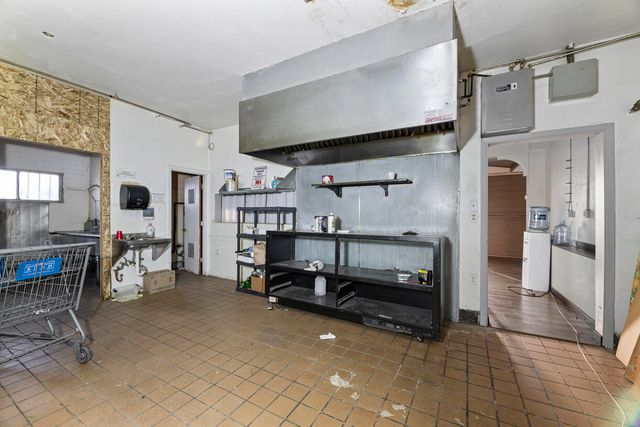 603 S Riverside Avenue, Medford, OR 97501