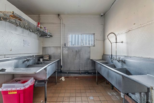 603 S Riverside Avenue, Medford, OR 97501