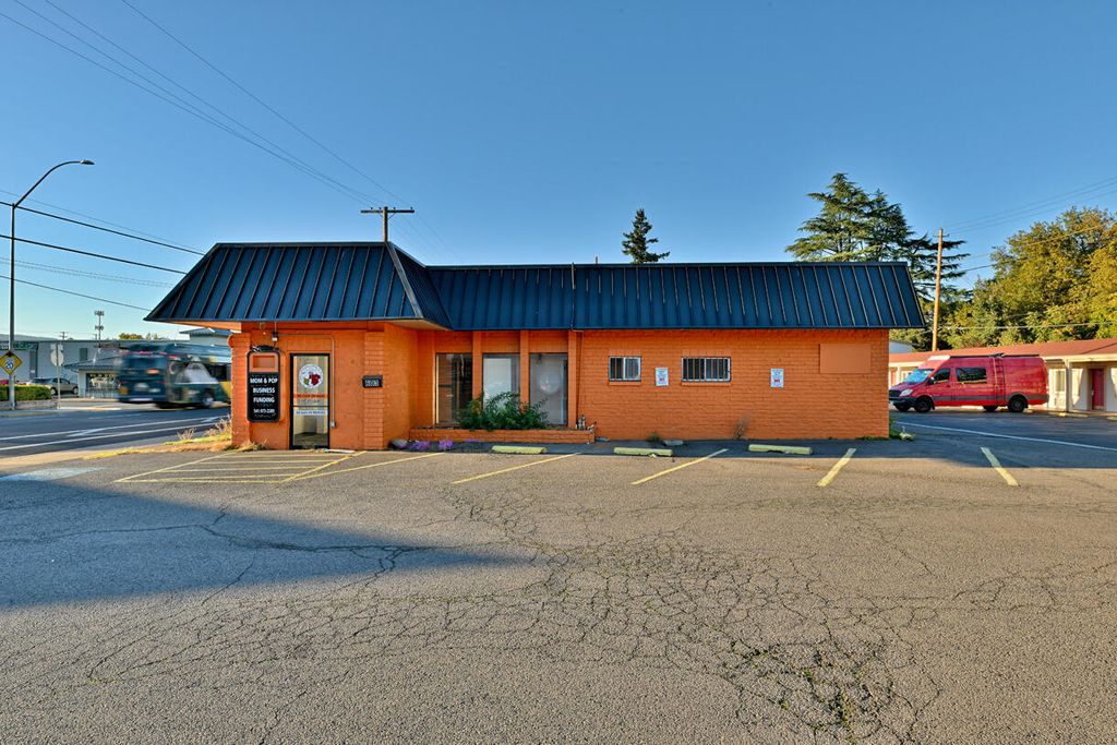 603 S Riverside Avenue, Medford, OR 97501