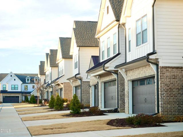 109 Periwinkle Place, Clayton, NC 27527