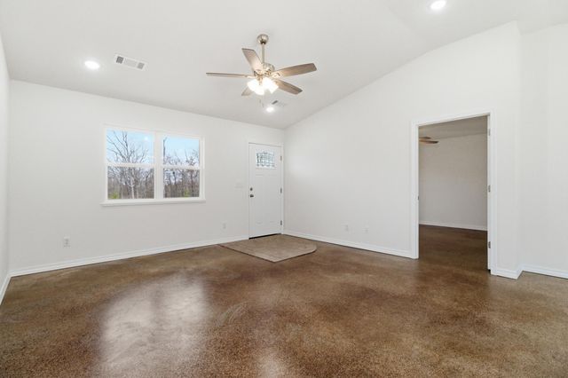 8870 Private Road 6307, West Plains, MO 65775