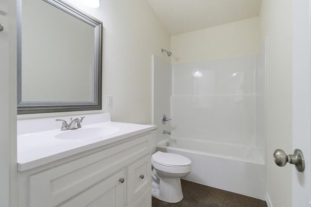 8870 Private Road 6307, West Plains, MO 65775