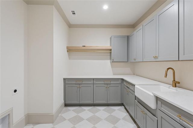 140 Lake Estates Drive, Roswell, GA 30075