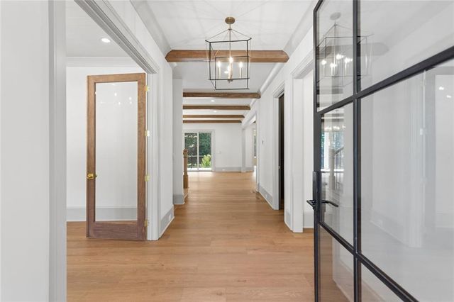 140 Lake Estates Drive, Roswell, GA 30075