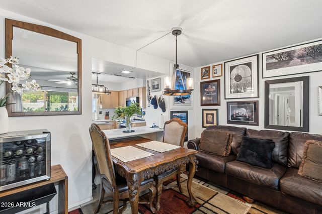 10624 W CLAIR Drive, Sun City, AZ 85351
