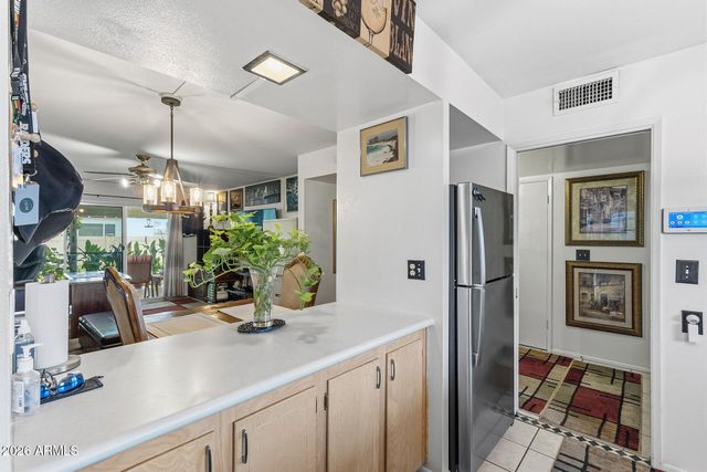 10624 W CLAIR Drive, Sun City, AZ 85351