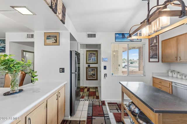 10624 W CLAIR Drive, Sun City, AZ 85351