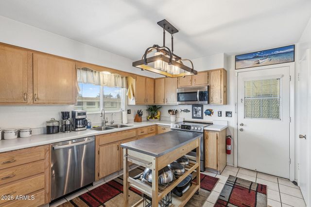 10624 W CLAIR Drive, Sun City, AZ 85351