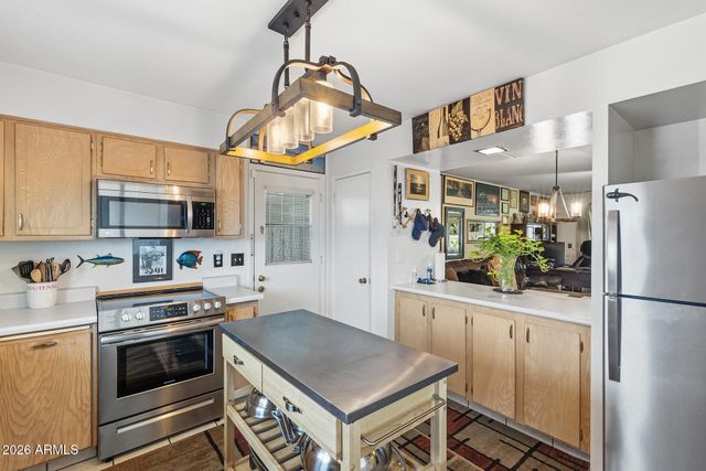 10624 W CLAIR Drive, Sun City, AZ 85351