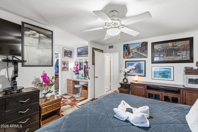 10624 W CLAIR Drive, Sun City, AZ 85351