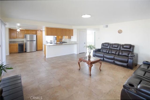 1215 Date Palm, Palmdale, CA 93551