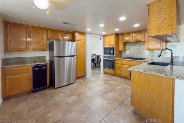 1215 Date Palm, Palmdale, CA 93551