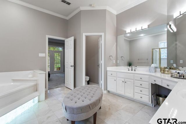 4008 Pinecreek Dr, Tyler, TX 75707