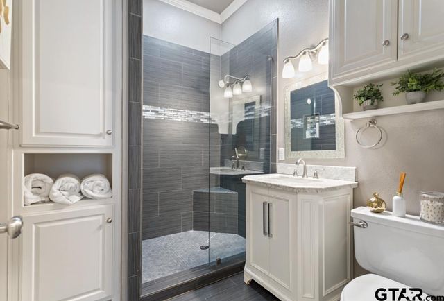 4008 Pinecreek Dr, Tyler, TX 75707