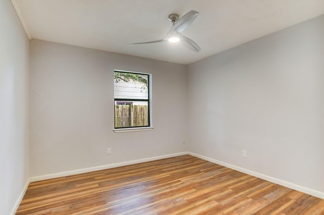 1405 Adams ST, Taylor, TX 76574