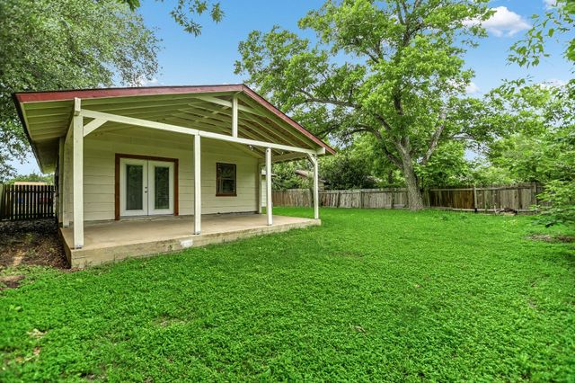 1405 Adams ST, Taylor, TX 76574