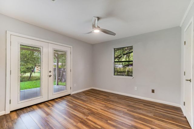 1405 Adams ST, Taylor, TX 76574