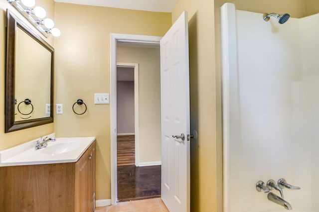 1405 Adams ST, Taylor, TX 76574
