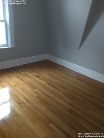 30 Touro Ave 1, Medford, MA 02155