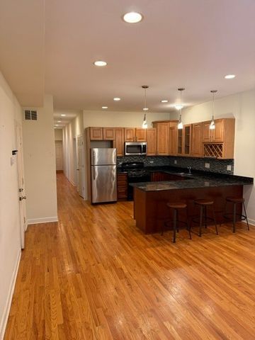 1230 W North Shore Avenue 1, Chicago, IL 60626