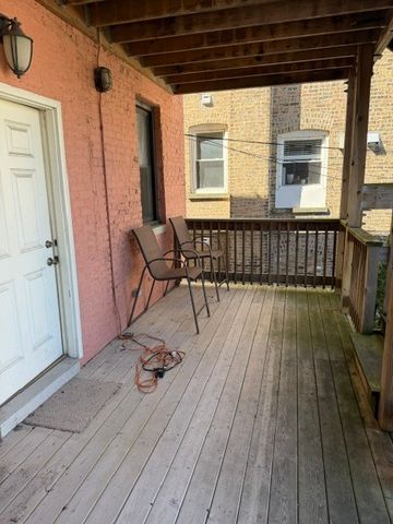 1230 W North Shore Avenue 1, Chicago, IL 60626