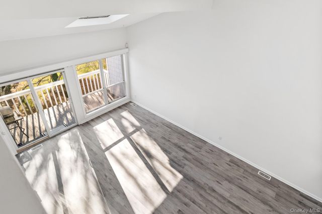 220 Montauk Highway 22, Eastport, NY 11972