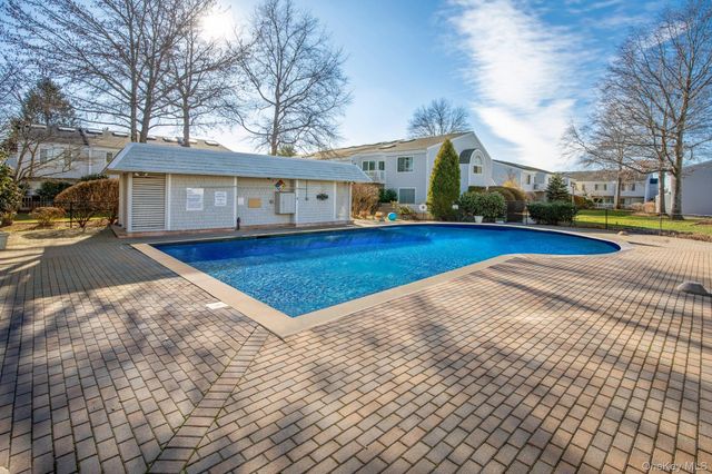 220 Montauk Highway 22, Eastport, NY 11972