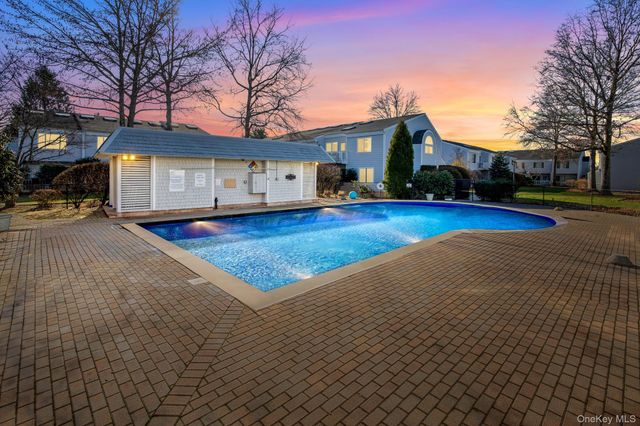 220 Montauk Highway 22, Eastport, NY 11972