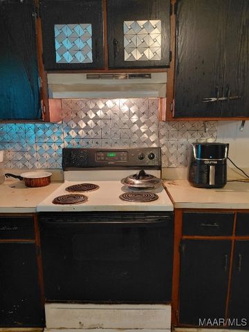 1132 First Avenue, Selma, AL 36703