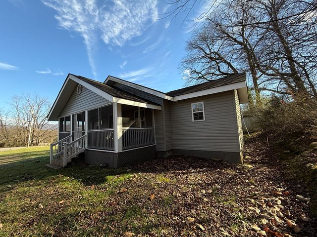 4357 Fairview Road, Andrews, NC 28901