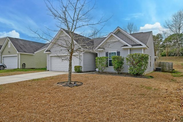 532 English Oak Circle, Moncks Corner, SC 29461
