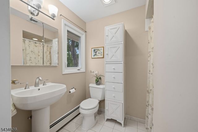 7 Kossuth Pl, Wayne Twp., NJ 07470