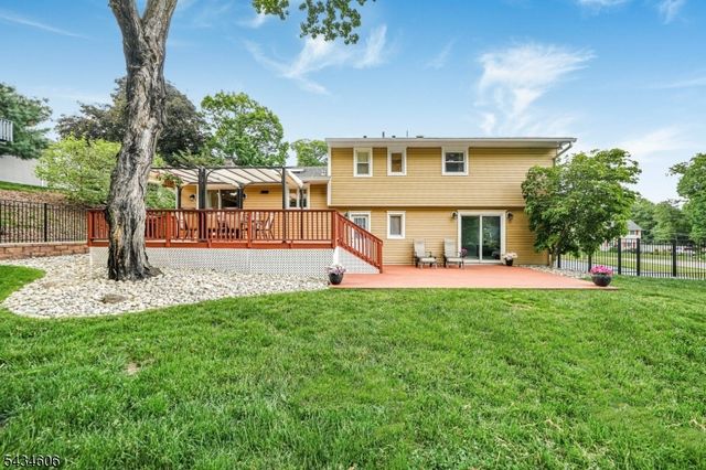 7 Kossuth Pl, Wayne Twp., NJ 07470
