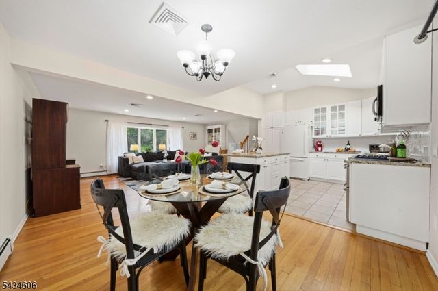 7 Kossuth Pl, Wayne Twp., NJ 07470