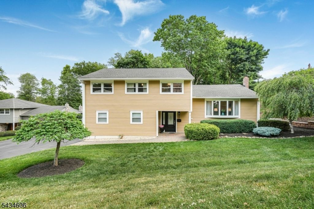 7 Kossuth Pl, Wayne Twp., NJ 07470