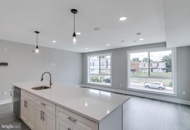 1309 S 52ND ST, Philadelphia, PA 19143