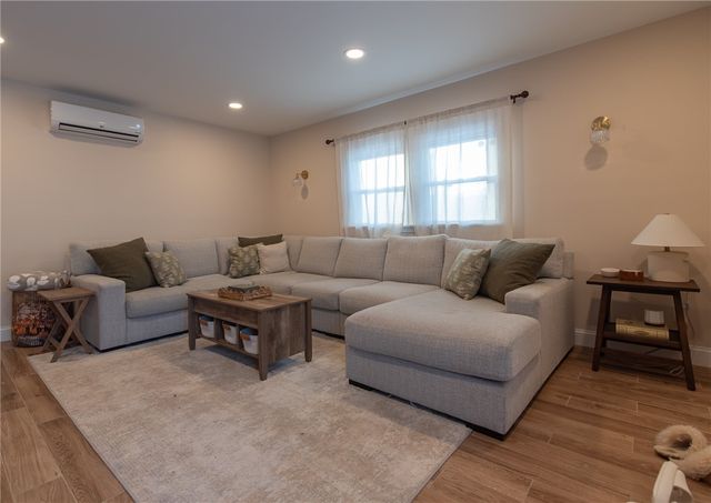 91 Windsor Park Drive, Coventry, RI 02816